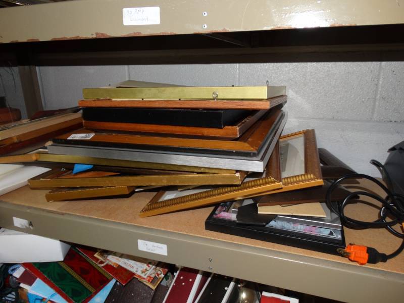 lot 4337 image: Lot of pictures in frames
