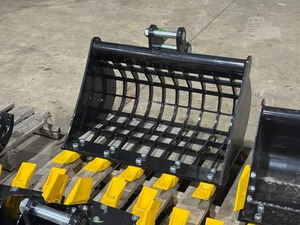 lot 181 image: UNUSED - SDLanch Mini Excavator 60cm Grid Bucket