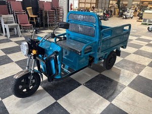 lot 119 image: UNUSED - 2026 - SDLanch Electric Tricycle w Dumpbed