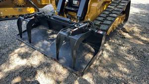 lot 4007 image: JCT 84inch Grapple Bucket Skidsteer