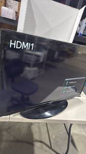 lot 1000 image: Samsung 40 inch smart LED TV no remote
