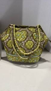 lot 1004 image: Vera Bradley bag with green and blue birds pattern