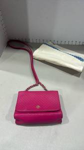 lot 1007 image: Tory Burch Pink Quilted Leather Crossbody Bag with dust bag