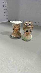 lot 1020 image: Two Female Head planters with Pearl Earrings and Hat 3 inches tall