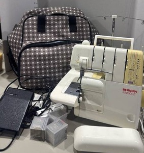 lot 1029 image: Bernina 2500DCE Serger Overlock Machine with Carrying Case and Accessories