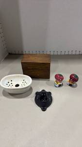 lot 1052 image: Cast iron bear bottle opener, tomato salt and pepper shakers, ironstone soap drainer  and more