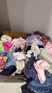 lot 1058 image: American girl and homemade outfits