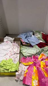 lot 1060 image: American girl and homemade outfits