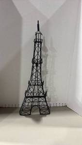 lot 1064 image: Black Metal Eiffel Tower wall decor