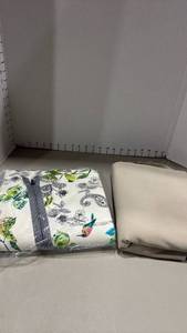 lot 1085 image: Fabric