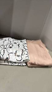 lot 1086 image: Fabric