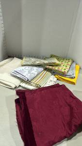 lot 1100 image: Fabric