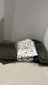 lot 1121 image: Fabric