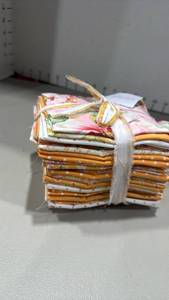 lot 1129 image: Fat quarters