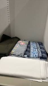 lot 1142 image: Fabric