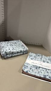 lot 1167 image: Fabric and 10 inch stackers