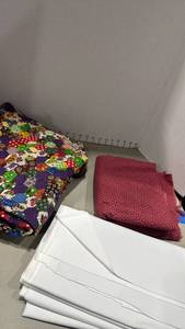 lot 1199 image: Fabric, non complete quilt needs backing