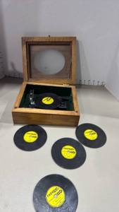 lot 1228 image: Thorens Music Box with 5 Interchangeable Discs one hinge is broken