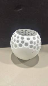 lot 1231 image: White spherical decorative vase