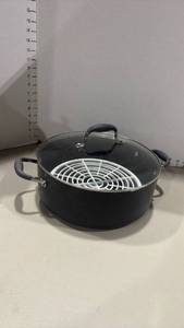 lot 1249 image: Anolon advanced 7.5 qt pan with rack inside