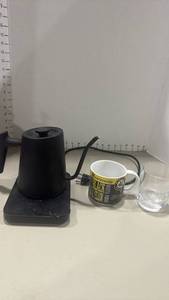lot 1259 image: Electric tea kettle with WSU mug and rocks glass