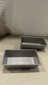 lot 1262 image: 2 USA loaf pans
