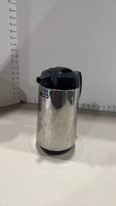 lot 1272 image: Zojirushi Thermal Carafe Pitcher with Black Lid and Handle