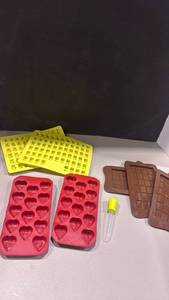 lot 1282 image: Chocolategummy molds
