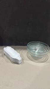 lot 1283 image: Glass Mixing Bowls Set Nesting Bowls with White Corn Cob Dishes largest mixing bowl is chipped