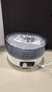 lot 1300 image: Nutrichef food dehydrator