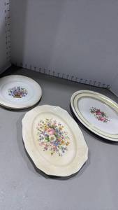 lot 1319 image: Windsorware and other Floral Porcelain Plates