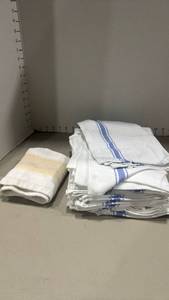 lot 1340 image: Kitchen towels