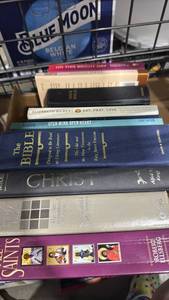 lot 1413 image: Books including the bible, eat pray love and more