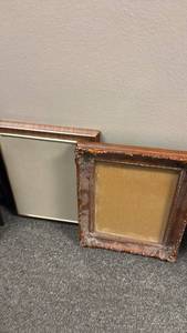 lot 1503 image: Picture frames 13x11