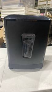 lot 2001 image: Office  Max paper shredder