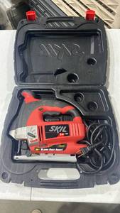 lot 2012 image: Skip jig saw with case