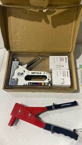 lot 2036 image: Staple gun and rivet tool