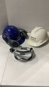 lot 2039 image: Hard hats and safety glasses