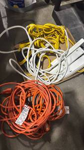 lot 2065 image: Extension cords and power strips