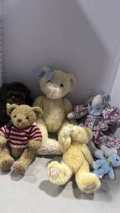 lot 2083 image: Plush Stuffed Animals Teddy Bears, Gorilla and bunny