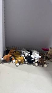 lot 2085 image: Lot of Plush Stuffed Animals Assorted Colors and Styles