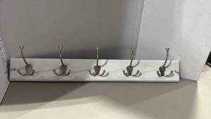 lot 2088 image: Wall-Mounted Coat Rack 5 Hooks White Base Nickel-Tone 4x27
