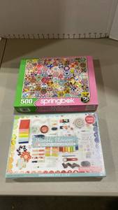 lot 2104 image: Jigsaw puzzles, 500 and 1000 pieces