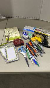 lot 2110 image: Office supplies