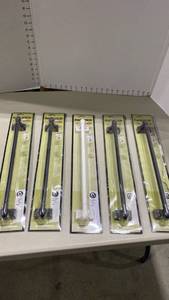 lot 2135 image: 5 magnetic curtain rods 17-30 in