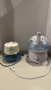 lot 2142 image: Lot of 2 Humidifiers rainmate and Crane