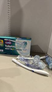 lot 2154 image: Clorox ToiletWand Toilet Cleaning Refills Rainforest Rush