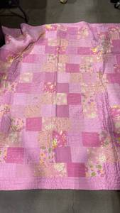 lot 2189 image: Pink quilt 84x84 has stain see photo with matching sham