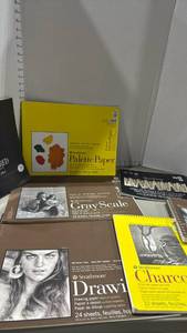 lot 2202 image: Strathmore Art Paper Pad Lot Palette Charcoal Gray Scale Drawing