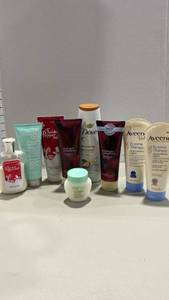 lot 2231 image: Lotions and creams